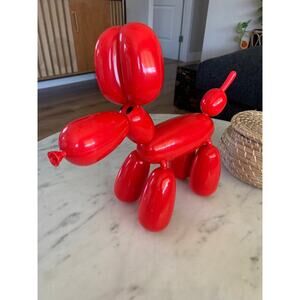 Red Squeakee Battery-Operated Balloon Dog